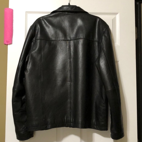 CLOSET CLEAN OUT. ACCEPTING ANY OFFER!
Men’s Bostonharbour leather jacket Medium - Picture 2 of 15